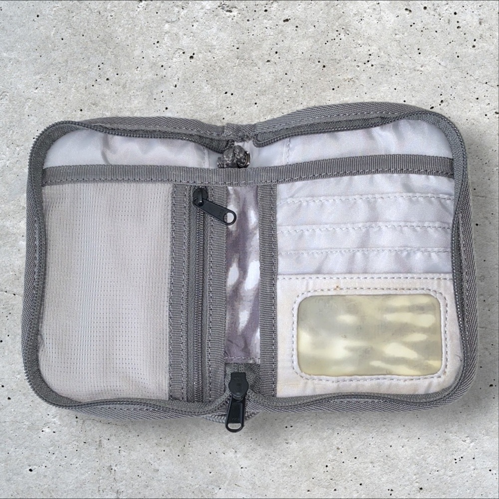 EDDIE BAUER Gray/White Tie Dye Travel Wallet with Strap. - Picture 7 of 16